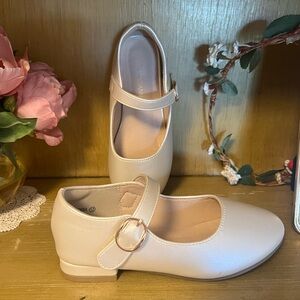 Little Girl’s champagne satin mary-jane dress shoes